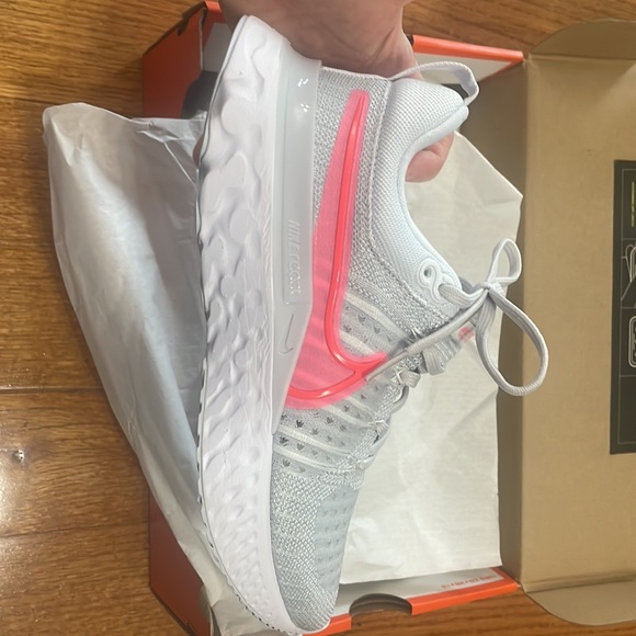 Nike React Infinity Run Flyknit 2 Women’s Running Sneaker - NIB - Size 6 - Picture 6 of 6